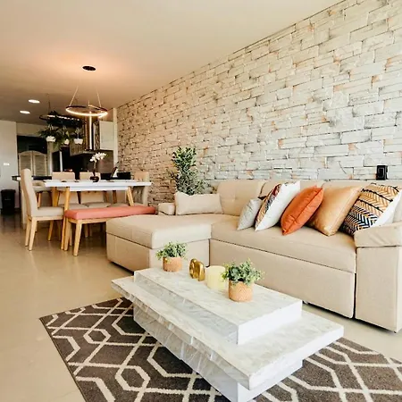 Best Ocean View Stunning Apartment